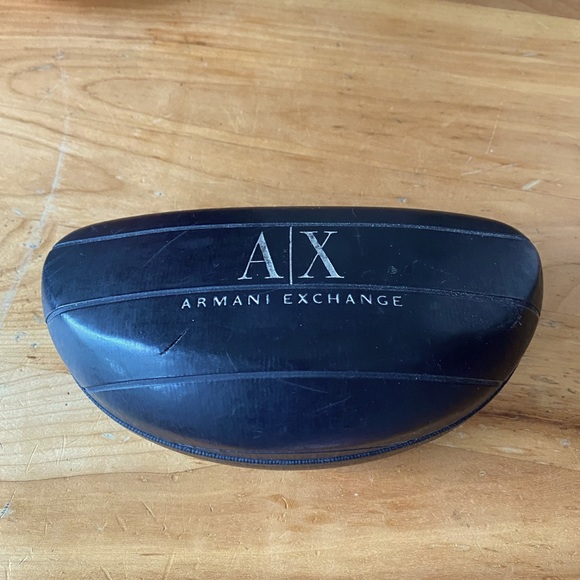 Hard sunglasses case - Picture 1 of 3